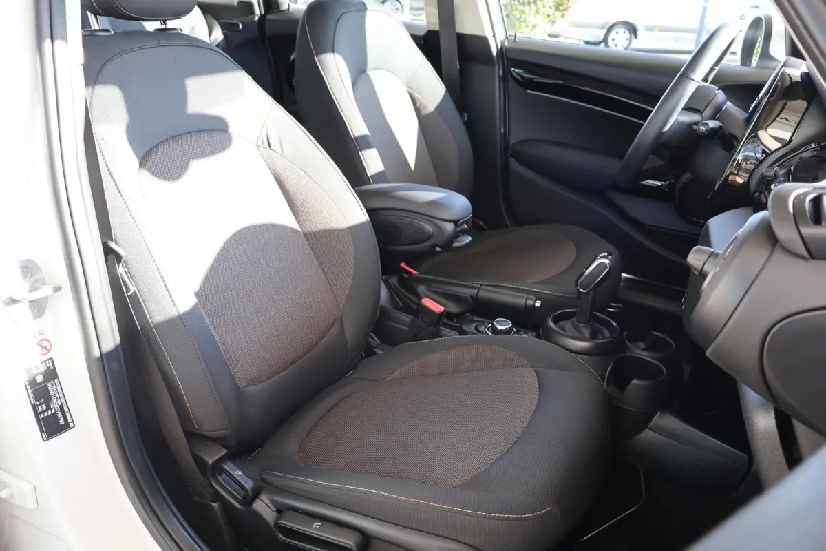 1.5 Cooper Classic | Cruise Control | Parkeersensor Achter | LED Koplampen | Lentevoordeel