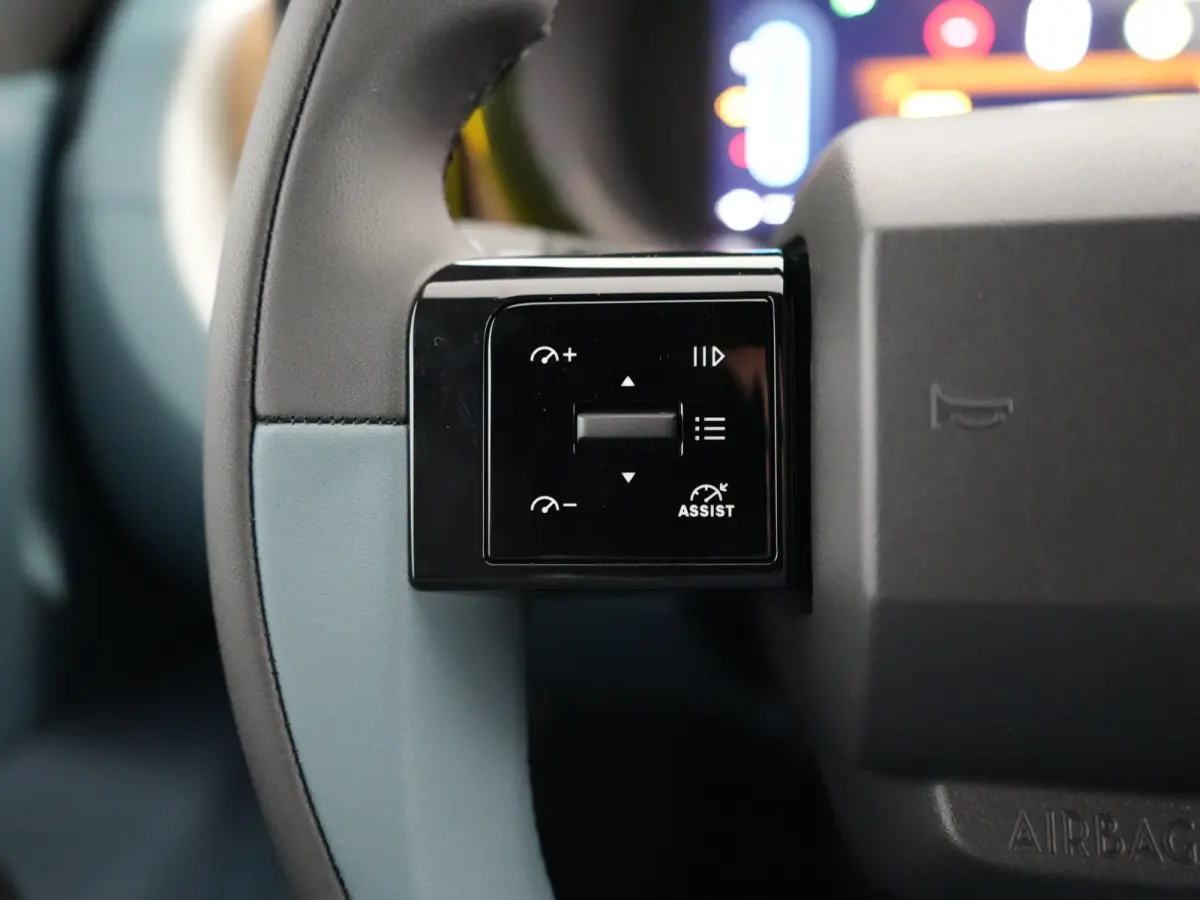 | € 2795 Voorraad Voordeel | 1.2 Hybrid La Prima | Achteruitrijcamera met 180° Area view | Automatische airconditioning | Parkeerhulp voor en achter