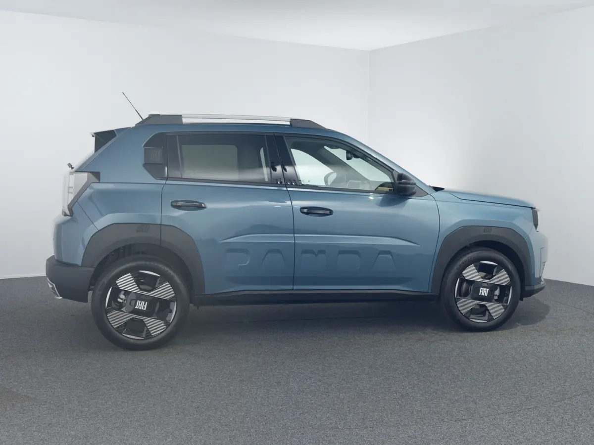 | € 2795 Voorraad Voordeel | 1.2 Hybrid La Prima | Achteruitrijcamera met 180° Area view | Automatische airconditioning | Parkeerhulp voor en achter