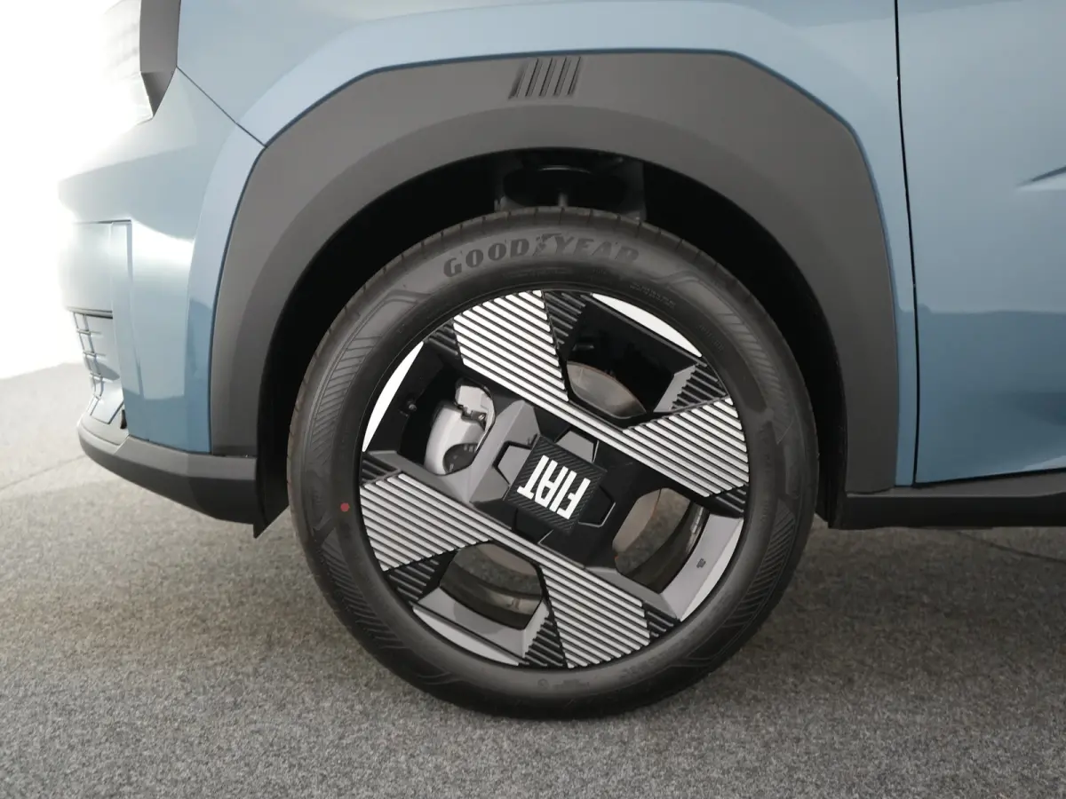 | € 2795 Voorraad Voordeel | 1.2 Hybrid La Prima | Achteruitrijcamera met 180° Area view | Automatische airconditioning | Parkeerhulp voor en achter