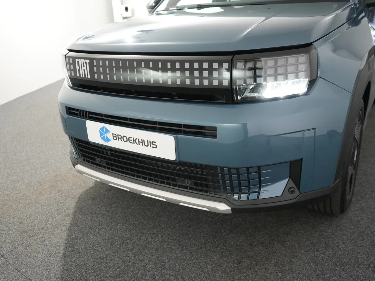 | € 2795 Voorraad Voordeel | 1.2 Hybrid La Prima | Achteruitrijcamera met 180° Area view | Automatische airconditioning | Parkeerhulp voor en achter