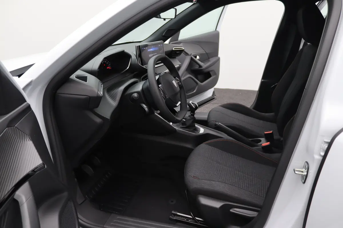 € 4.275,- Voorraad Voordeel | 1.2 PureTech 100 Style | Apple Carplay/Android Auto|telefoonintegratie premium | LED achterlichten | LED dagrijverlichting