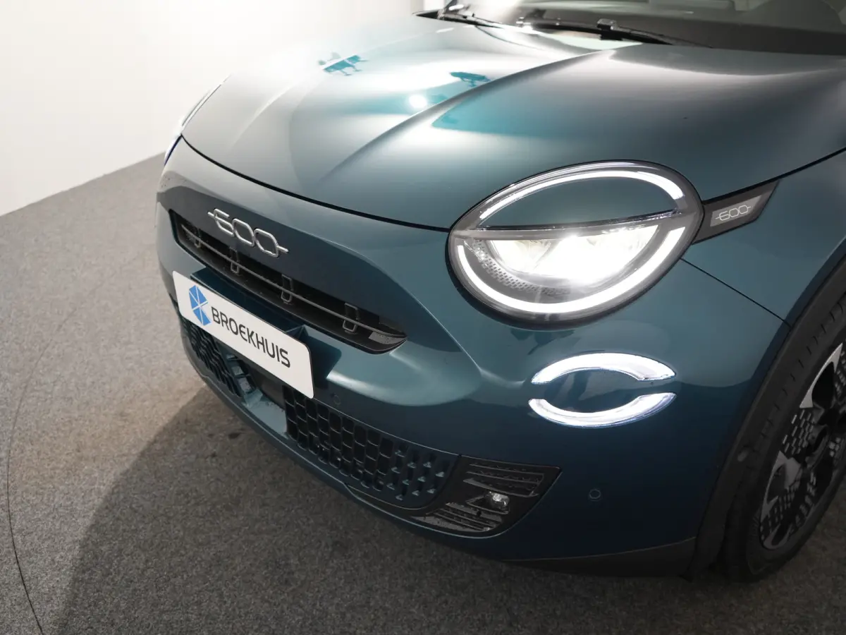 1.2 Hybrid La Prima | Achteruitrijcamera | Airco (automatisch) | Apple Carplay/Android Auto|telefoonintegratie premium