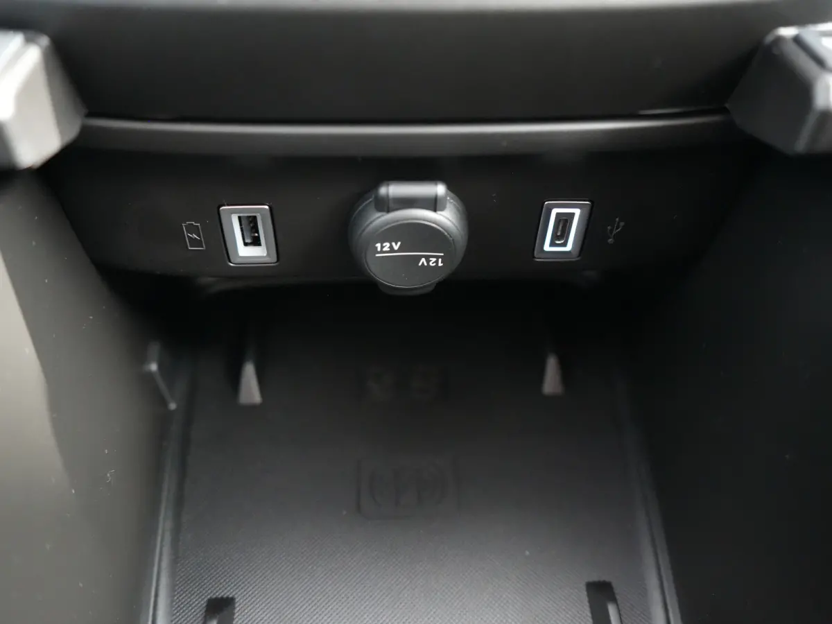 1.2 Hybrid La Prima | Achteruitrijcamera | Airco (automatisch) | Apple Carplay/Android Auto|telefoonintegratie premium