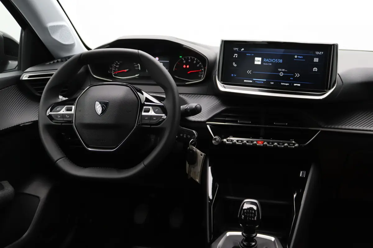 € 3.540,- Voorraad Voordeel | 1.2 PureTech 100 Style | Airco | Apple Carplay/Android Auto|telefoonintegratie premium | Cruise control