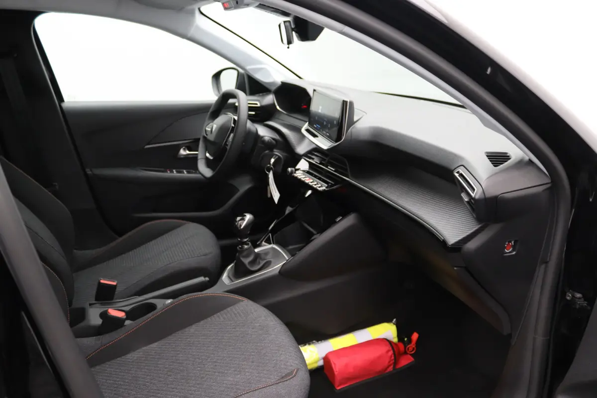 € 3.540,- Voorraad Voordeel | 1.2 PureTech 100 Style | Airco | Apple Carplay/Android Auto|telefoonintegratie premium | Cruise control