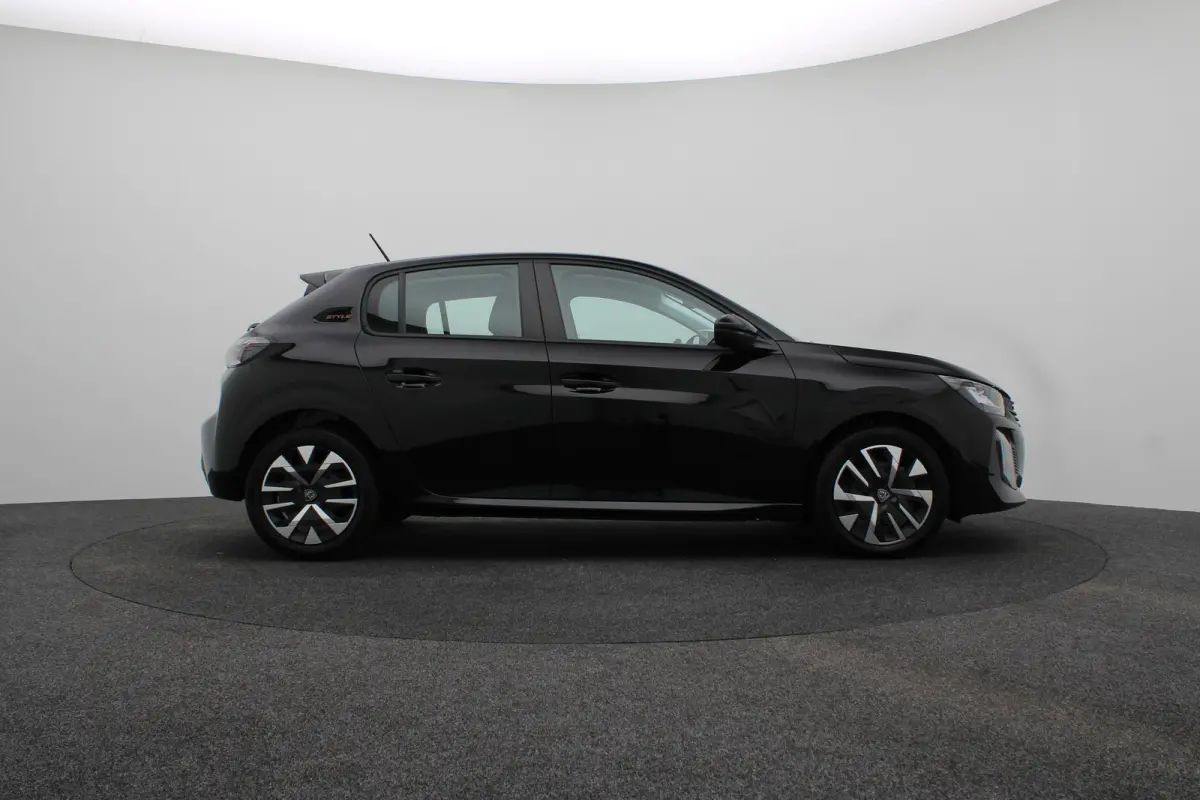 € 3.540,- Voorraad Voordeel | 1.2 PureTech 100 Style | Airco | Apple Carplay/Android Auto|telefoonintegratie premium | Cruise control