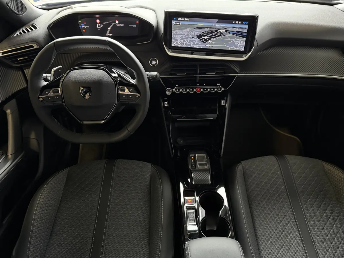 1.2 HYBRID 145e ALLURE CARPLAY I-COCKPIT PEUGEOT NAVI 360.CAMERA ADAP.CRUISE ✅Top Auto's Wijchen , 30 Jaar Specialist in Peugeot : Alle Type's : Style / GT / GT-Line / Allure / Business / 