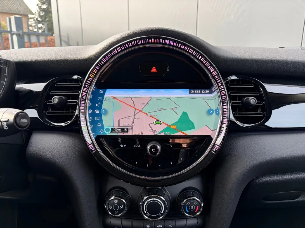 1.5 Aut. 1e eig. Sportstoelen Navi LED Sfeerlicht Carplay NL-auto