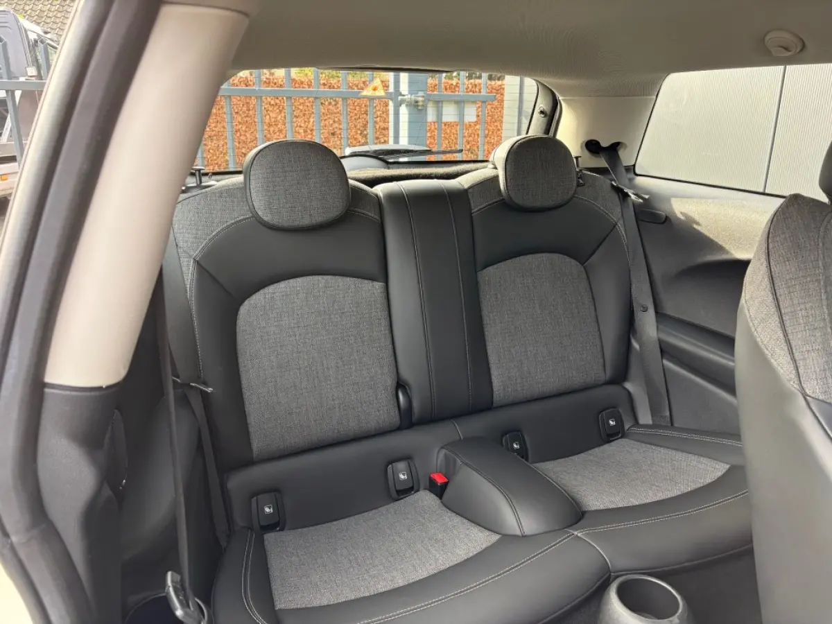 1.5 Aut. 1e eig. Sportstoelen Navi LED Sfeerlicht Carplay NL-auto