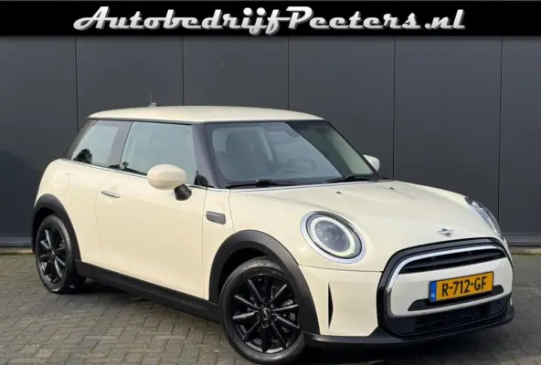 1.5 Aut. 1e eig. Sportstoelen Navi LED Sfeerlicht Carplay NL-auto