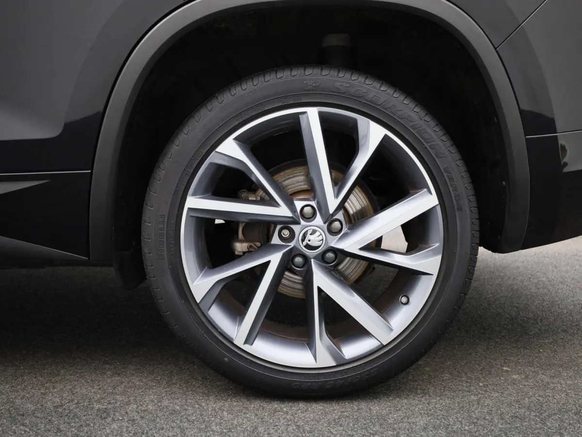 1.5 TSI Sportline Business | STOEL-STUURWIELVERWARMING | CAMERA | NAVIGATIE | SPORTSTOELEN