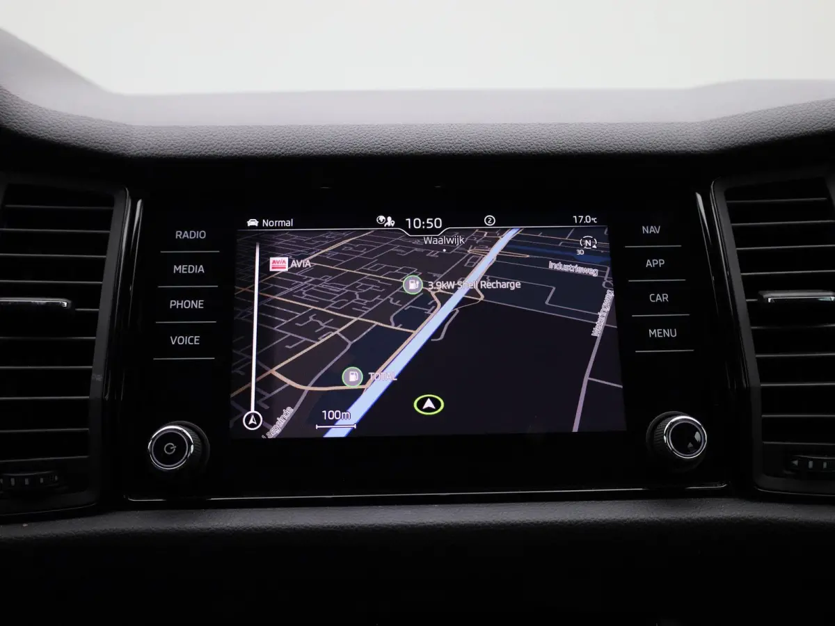 1.5 TSI Sportline Business | STOEL-STUURWIELVERWARMING | CAMERA | NAVIGATIE | SPORTSTOELEN