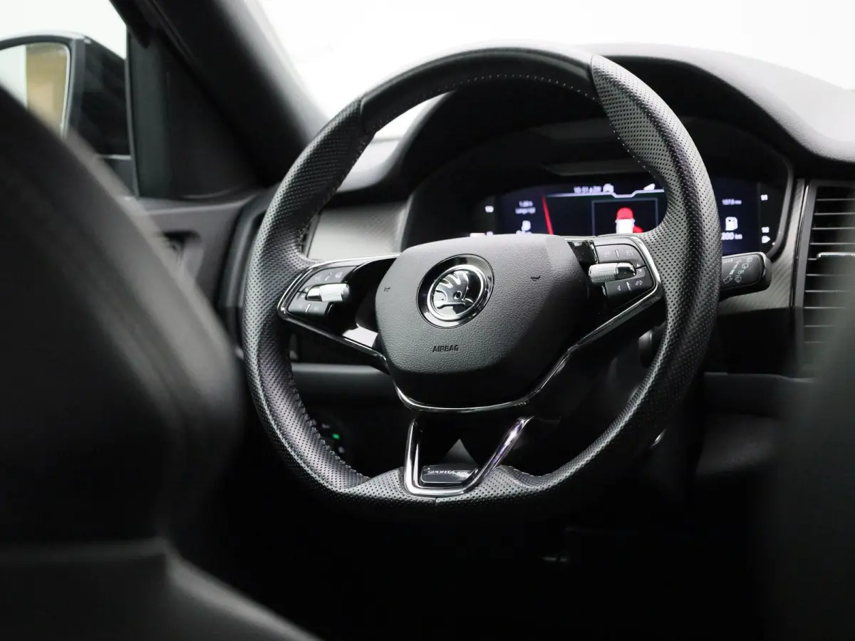 1.5 TSI Sportline Business | STOEL-STUURWIELVERWARMING | CAMERA | NAVIGATIE | SPORTSTOELEN
