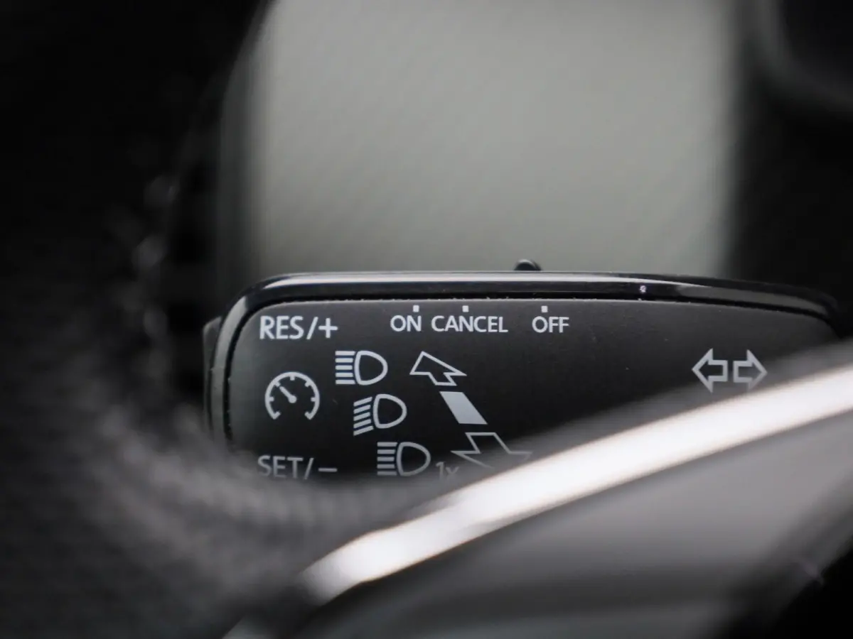 1.5 TSI Sportline Business | STOEL-STUURWIELVERWARMING | CAMERA | NAVIGATIE | SPORTSTOELEN