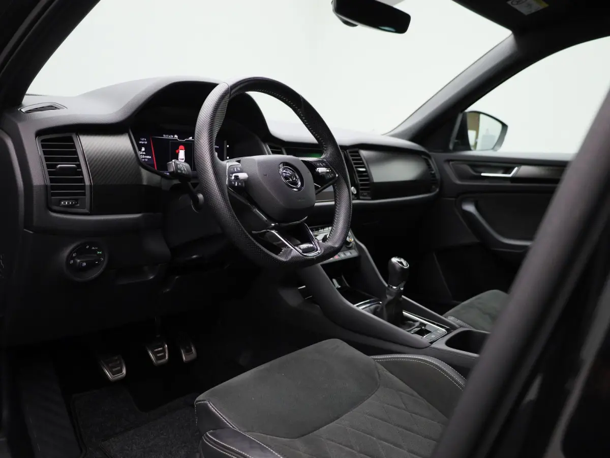 1.5 TSI Sportline Business | STOEL-STUURWIELVERWARMING | CAMERA | NAVIGATIE | SPORTSTOELEN