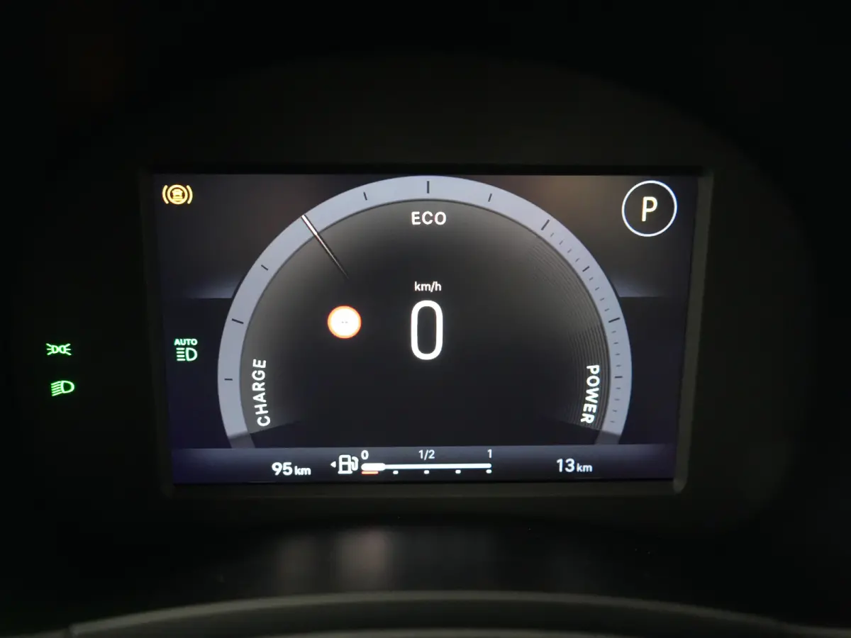 La Prima | 10,25" touchscreen radio met Bluetooth, DAB & USB | 18" lichtmetalen velgen Diamont Cut | Adaptieve cruise control met Intelligent Speed Assist