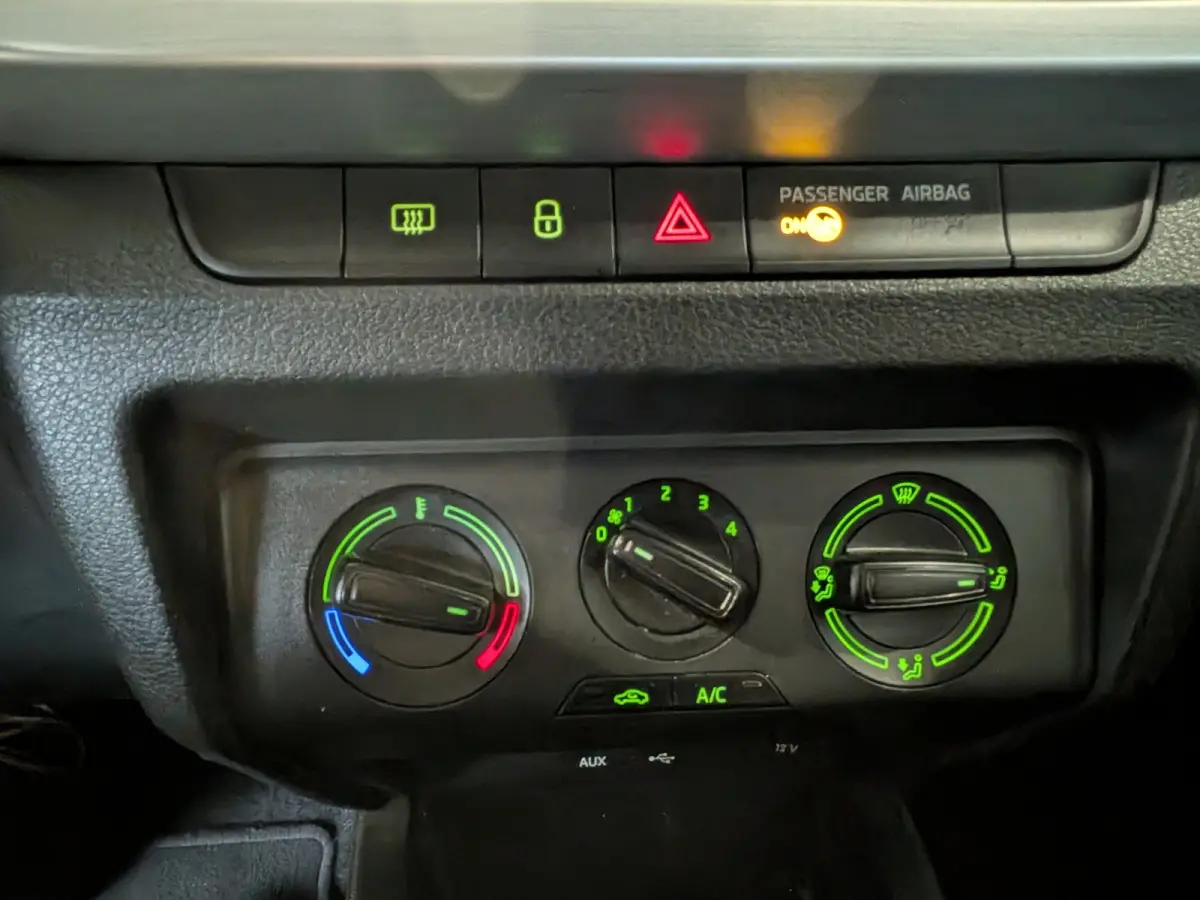 1.0 Active Airco, Stuurbekrachtiging