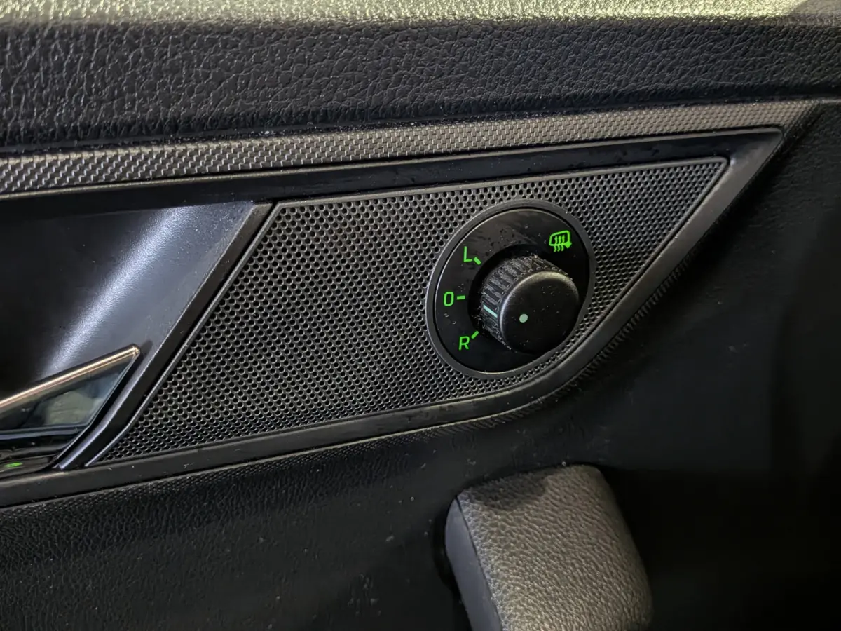 1.0 Active Airco, Stuurbekrachtiging