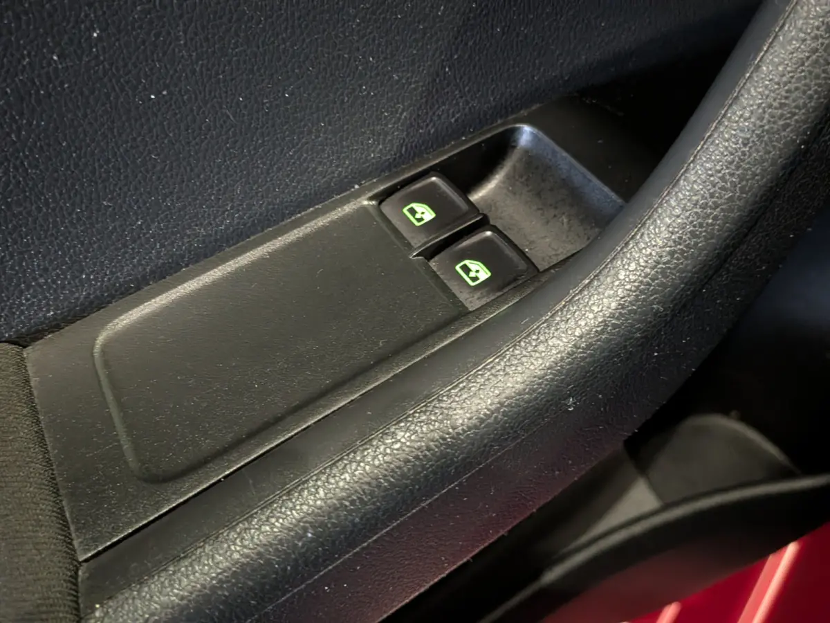 1.0 Active Airco, Stuurbekrachtiging