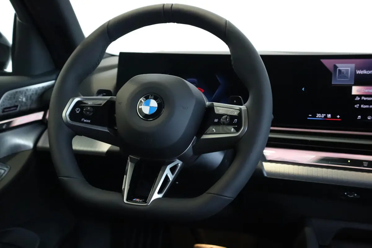 520i M Sportpakket Pro | Comfort Pack | Travel Pack | Innovation Pack | Trekhaak | Bowers & Wilkins | Panoramadak | Showroom Selection