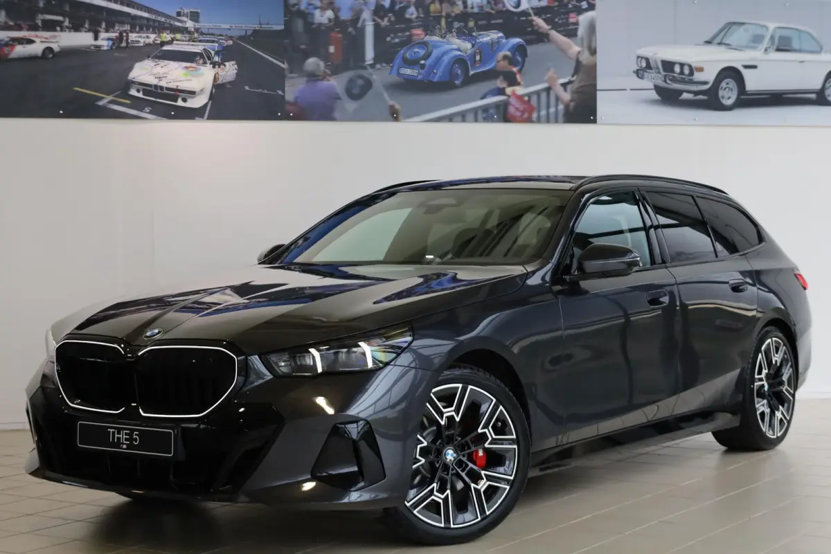 520i M Sportpakket Pro | Comfort Pack | Travel Pack | Innovation Pack | Trekhaak | Bowers & Wilkins | Panoramadak | Showroom Selection