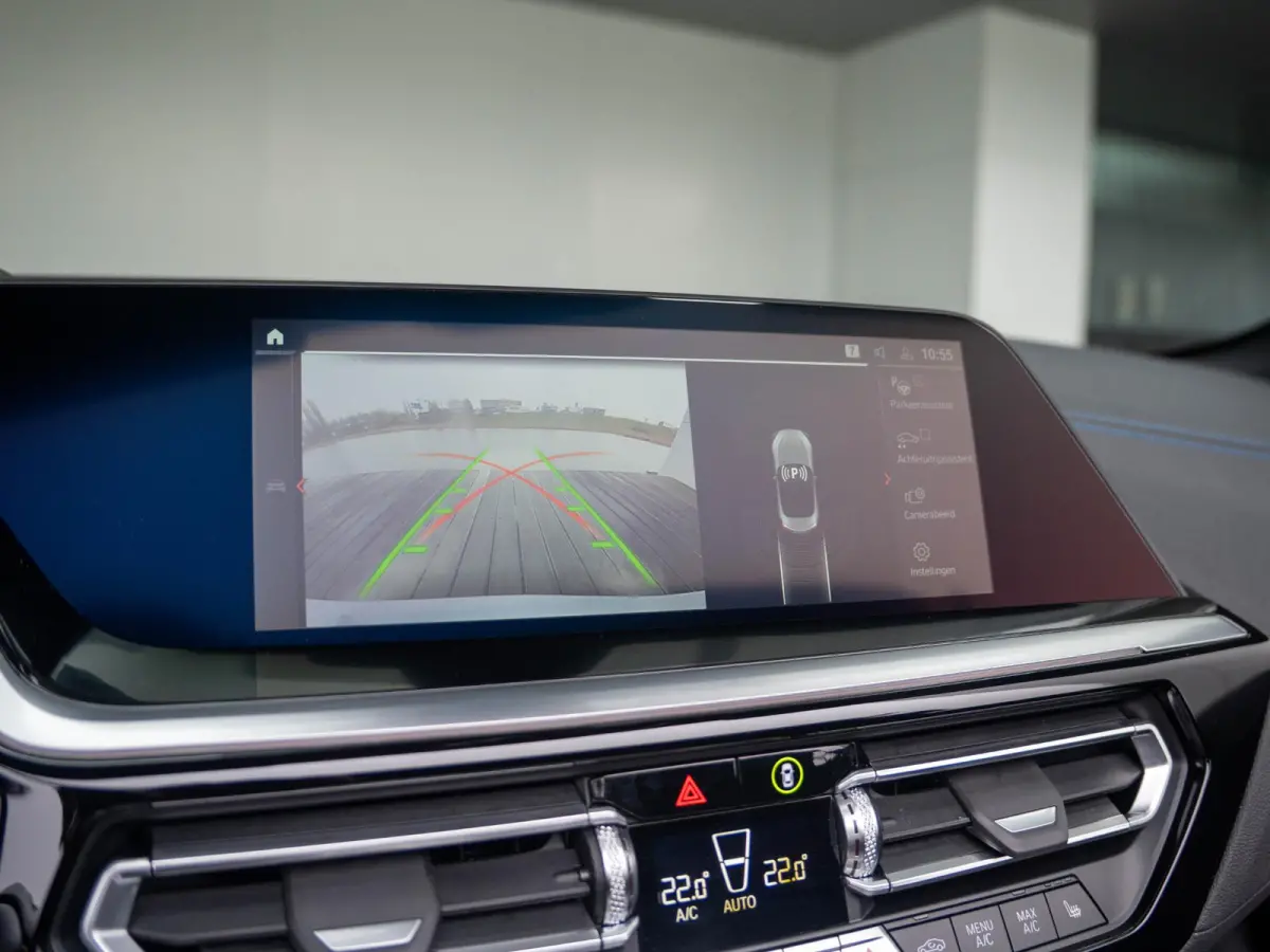 sDrive30i Business Edition Plus | Active Cruise Control | High Executive