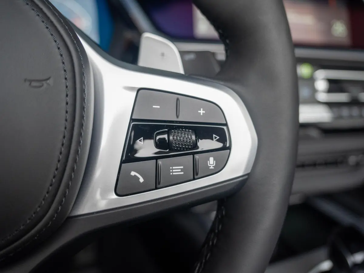 sDrive30i Business Edition Plus | Active Cruise Control | High Executive