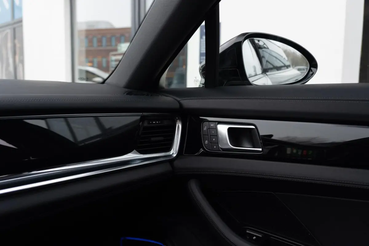 2.9 4S E-Hybrid 560PK|Org NL|1e Eig|Krijt|Sport Design|Panoramadak|Bose|Soft Close|Ambiente|Dealer Onderhouden