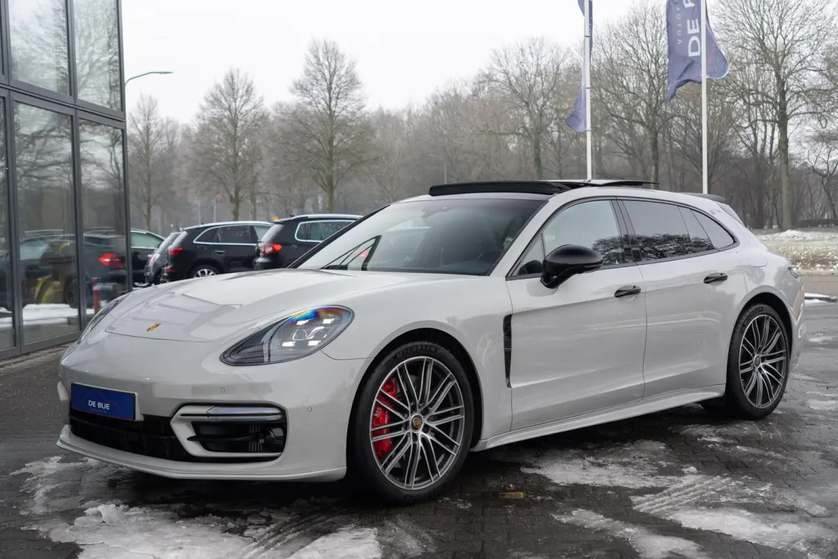 2.9 4S E-Hybrid 560PK|Org NL|1e Eig|Krijt|Sport Design|Panoramadak|Bose|Soft Close|Ambiente|Dealer Onderhouden