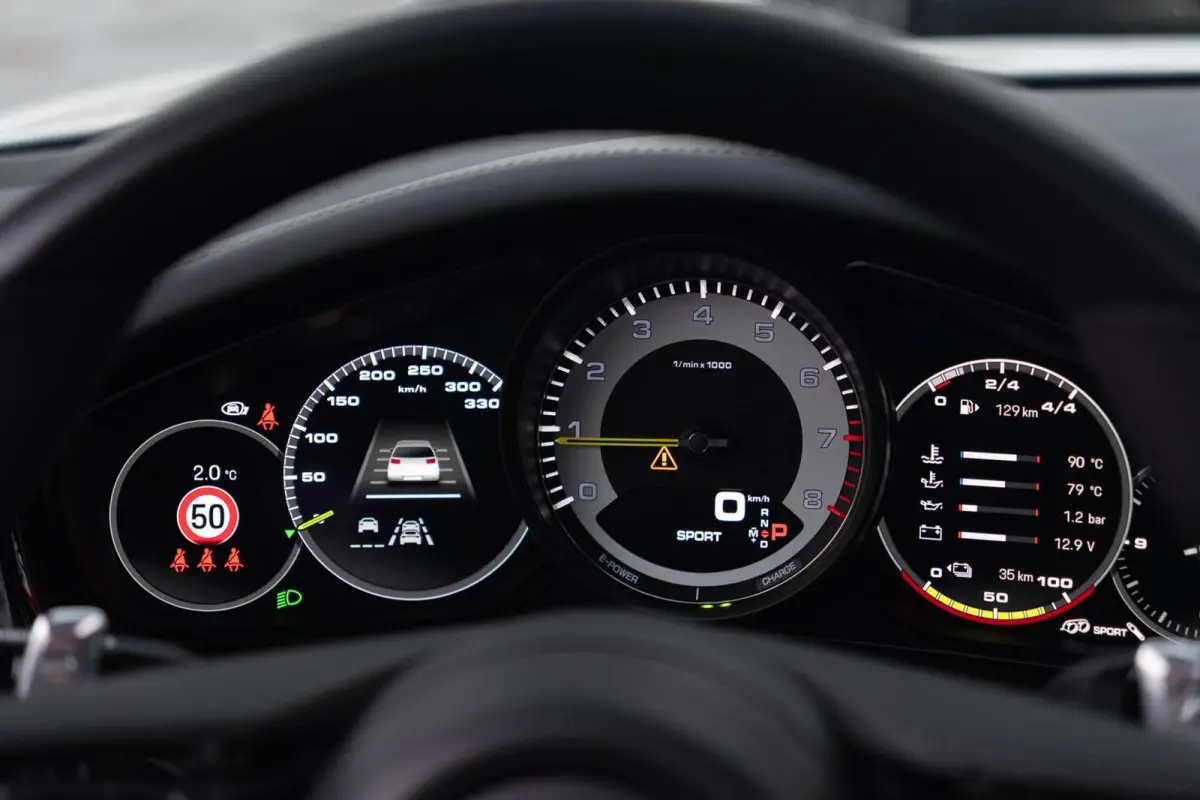 2.9 4S E-Hybrid 560PK|Org NL|1e Eig|Krijt|Sport Design|Panoramadak|Bose|Soft Close|Ambiente|Dealer Onderhouden