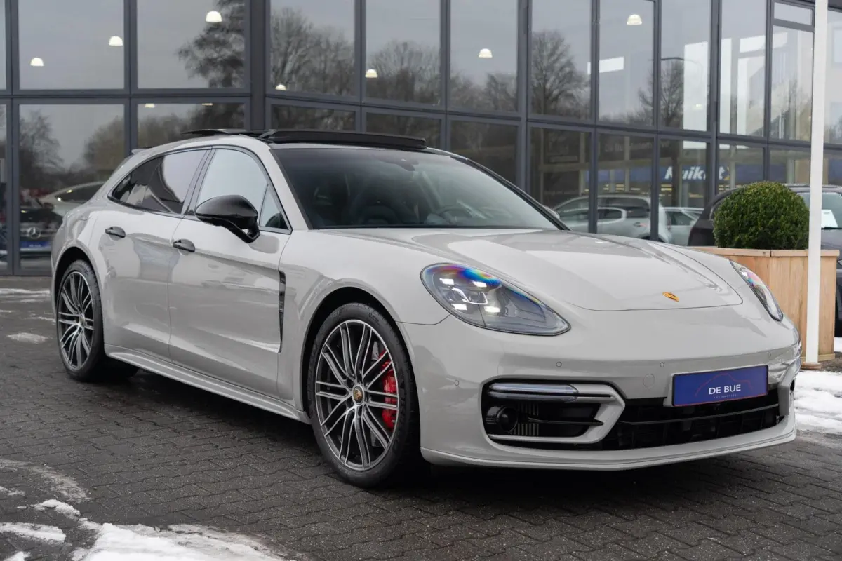 2.9 4S E-Hybrid 560PK|Org NL|1e Eig|Krijt|Sport Design|Panoramadak|Bose|Soft Close|Ambiente|Dealer Onderhouden