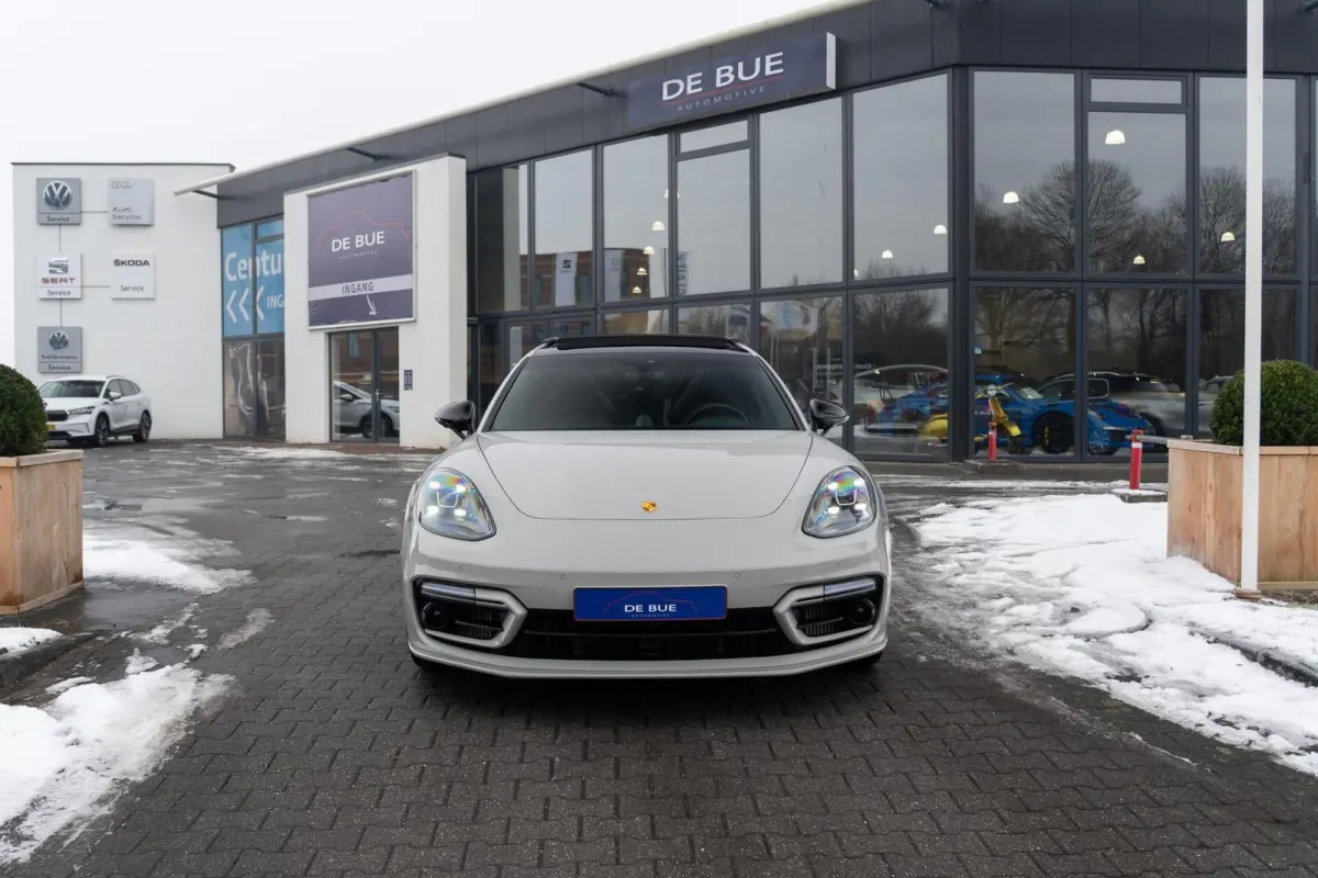 2.9 4S E-Hybrid 560PK|Org NL|1e Eig|Krijt|Sport Design|Panoramadak|Bose|Soft Close|Ambiente|Dealer Onderhouden