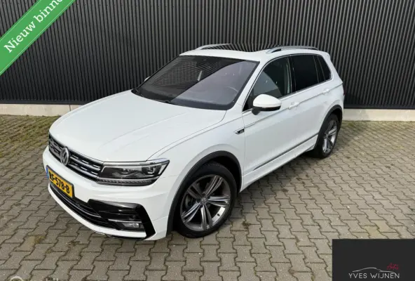 1.4 TSI R-line LED PANO DIGIDASH CARPLAY