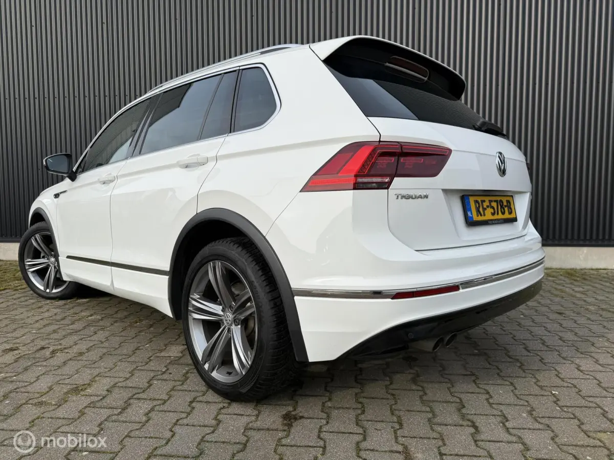 1.4 TSI R-line LED PANO DIGIDASH CARPLAY