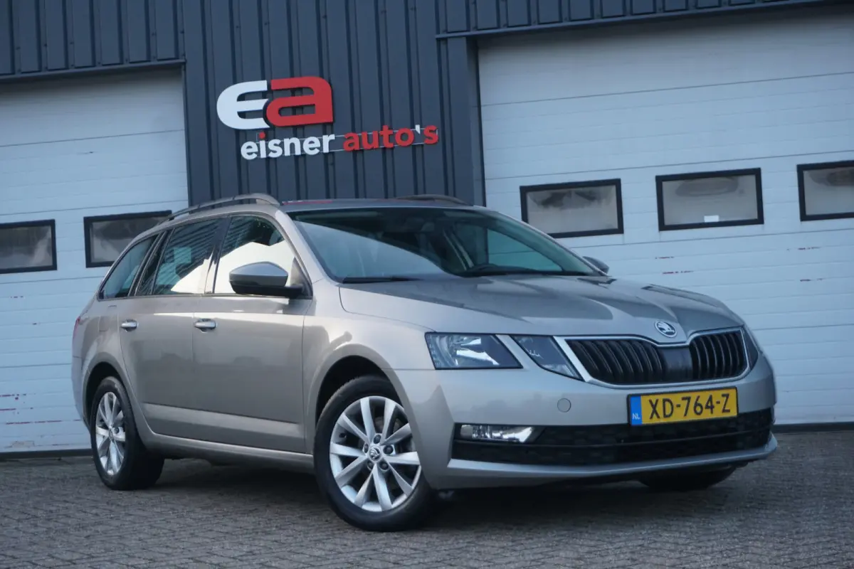 1.0 TSI Greentech Ambition Business | TREKHAAK | ECC | CARPLAY | NAVI |