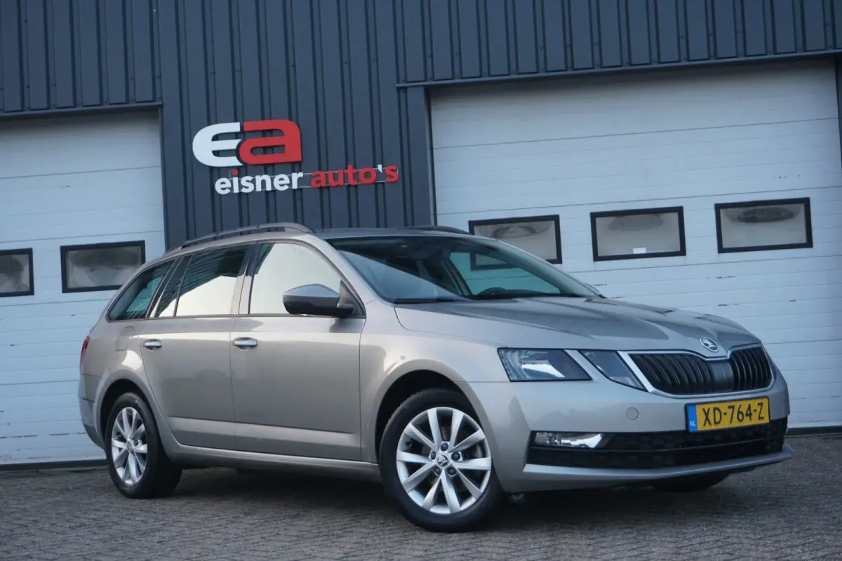 1.0 TSI Greentech Ambition Business | TREKHAAK | ECC | CARPLAY | NAVI |