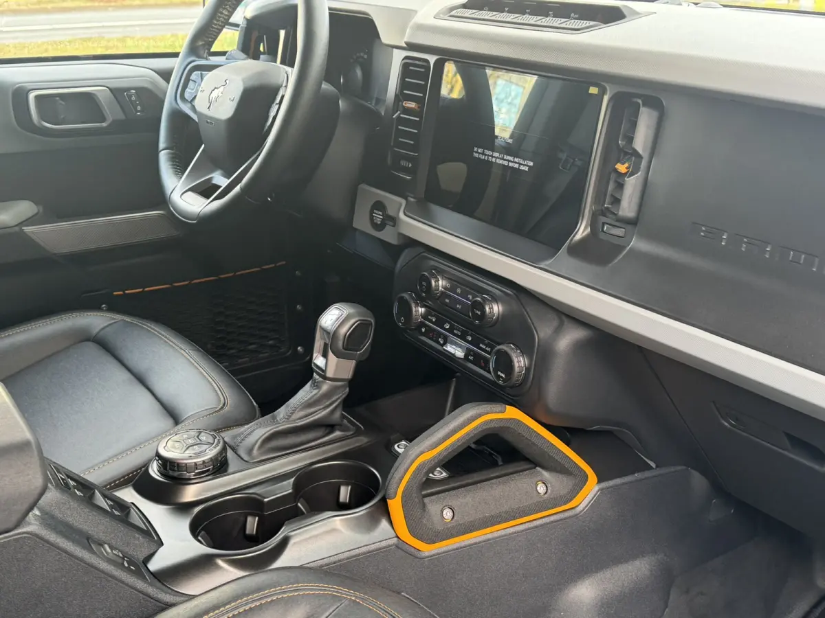 AWD 2.7L V6 BADLANDS