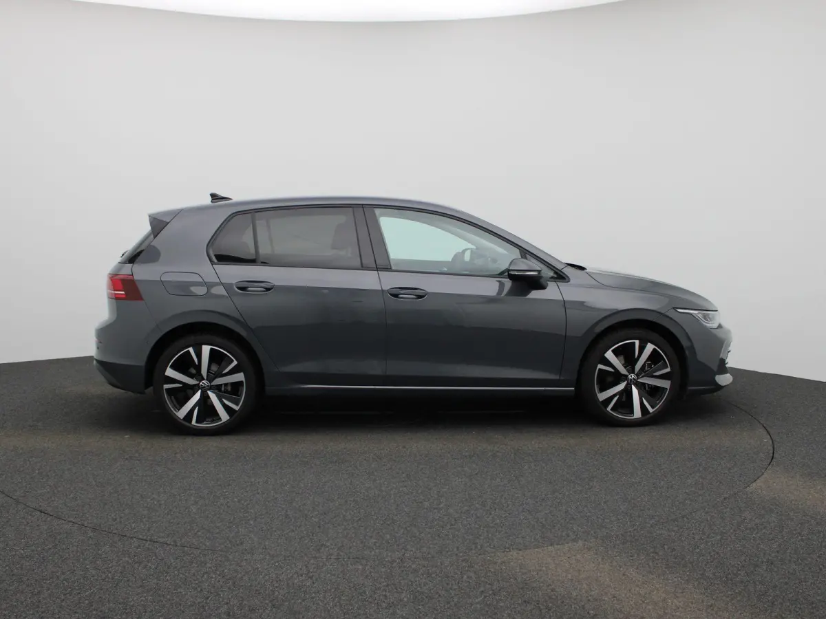 1.5 eHybrid Life Edition SoH 100% | Navigatie | Airco | Parkeersensoren | Camera | Cruise control | 18 Inch Velgen |