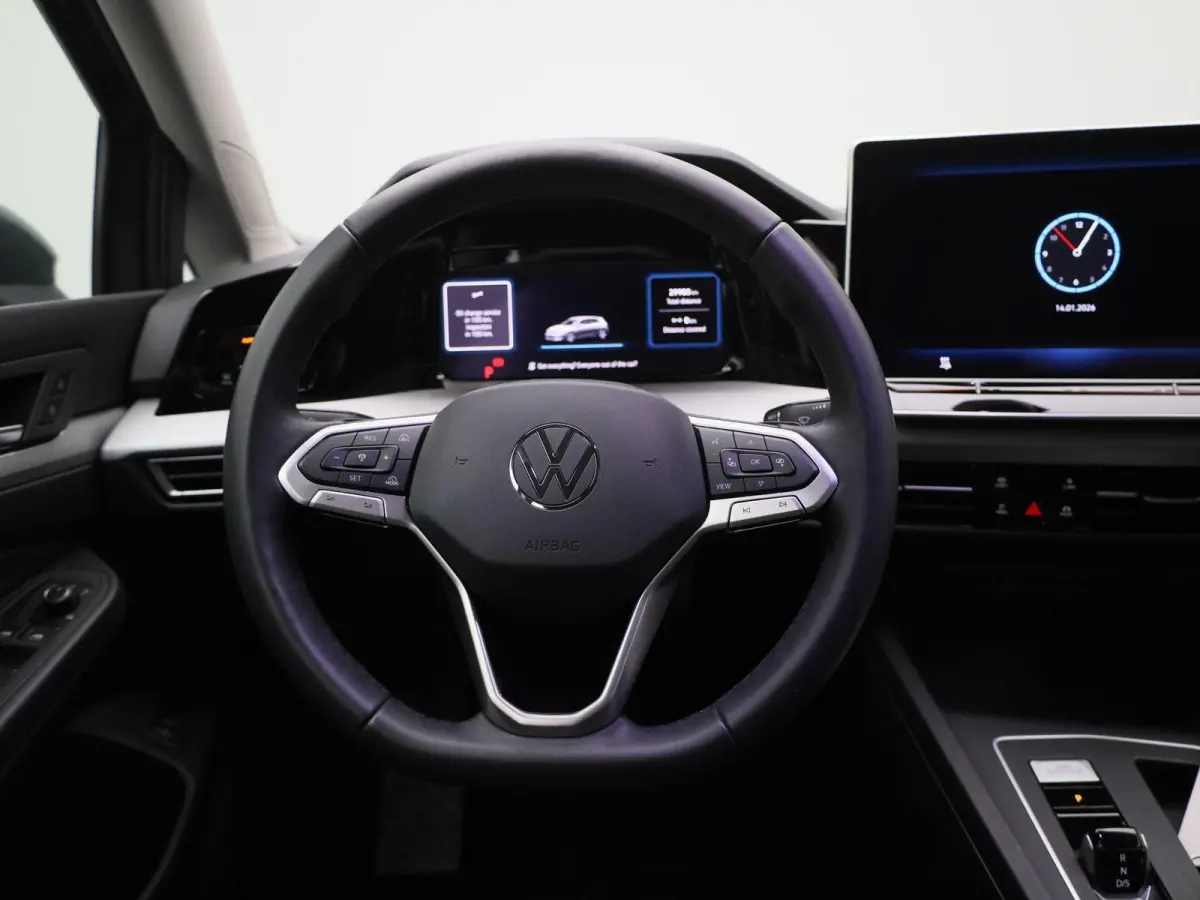 1.5 eHybrid Life Edition SoH 100% | Navigatie | Airco | Parkeersensoren | Camera | Cruise control | 18 Inch Velgen |