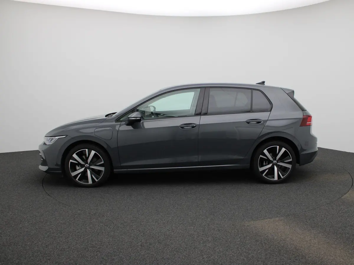 1.5 eHybrid Life Edition SoH 100% | Navigatie | Airco | Parkeersensoren | Camera | Cruise control | 18 Inch Velgen |