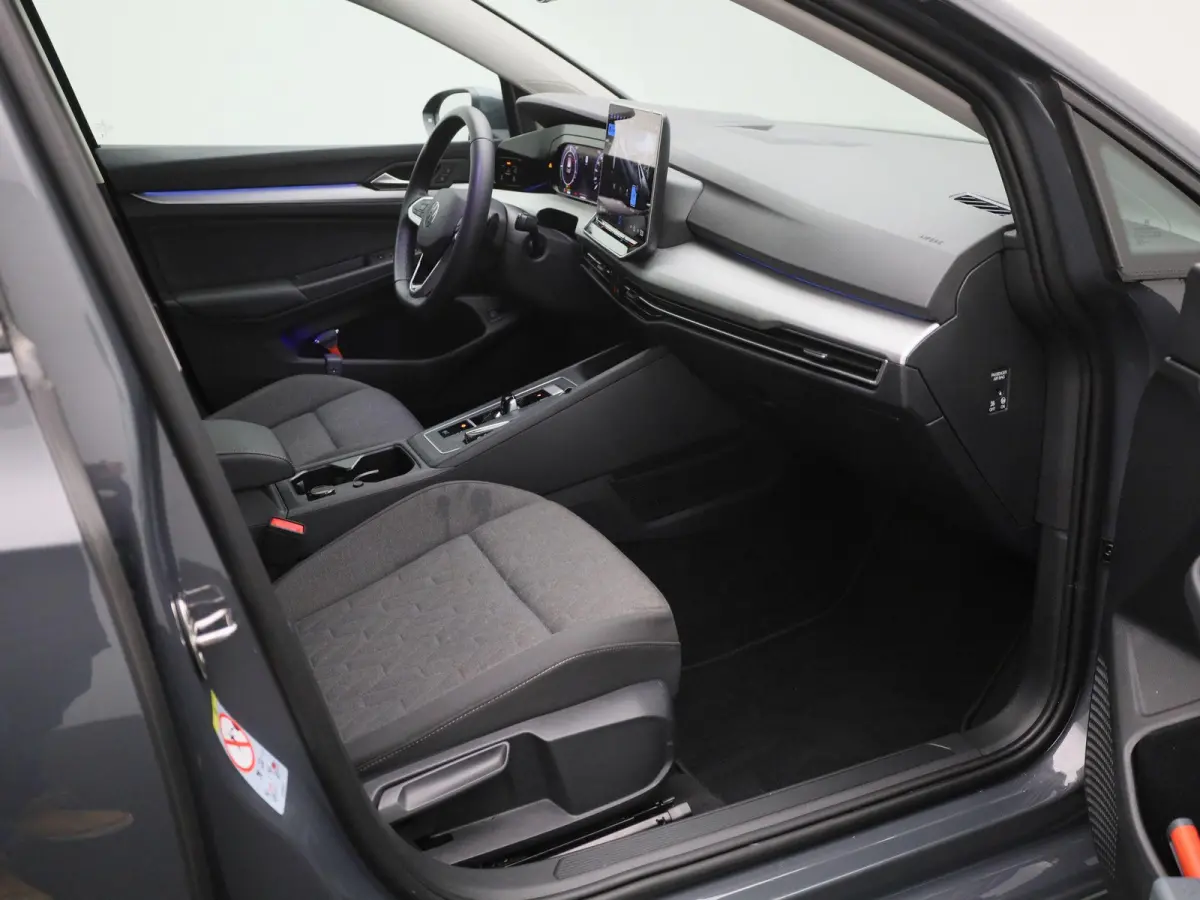 1.5 eHybrid Life Edition SoH 100% | Navigatie | Airco | Parkeersensoren | Camera | Cruise control | 18 Inch Velgen |