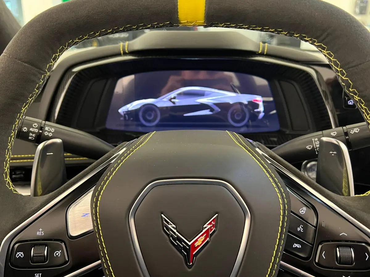 C8.R Carbon Pack
