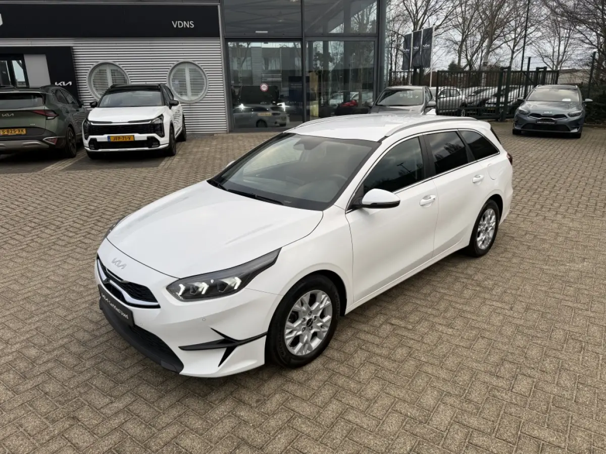 1.0 T-GDi DynamicPlusLine Navi + Camera - ZEER COMPLEET!