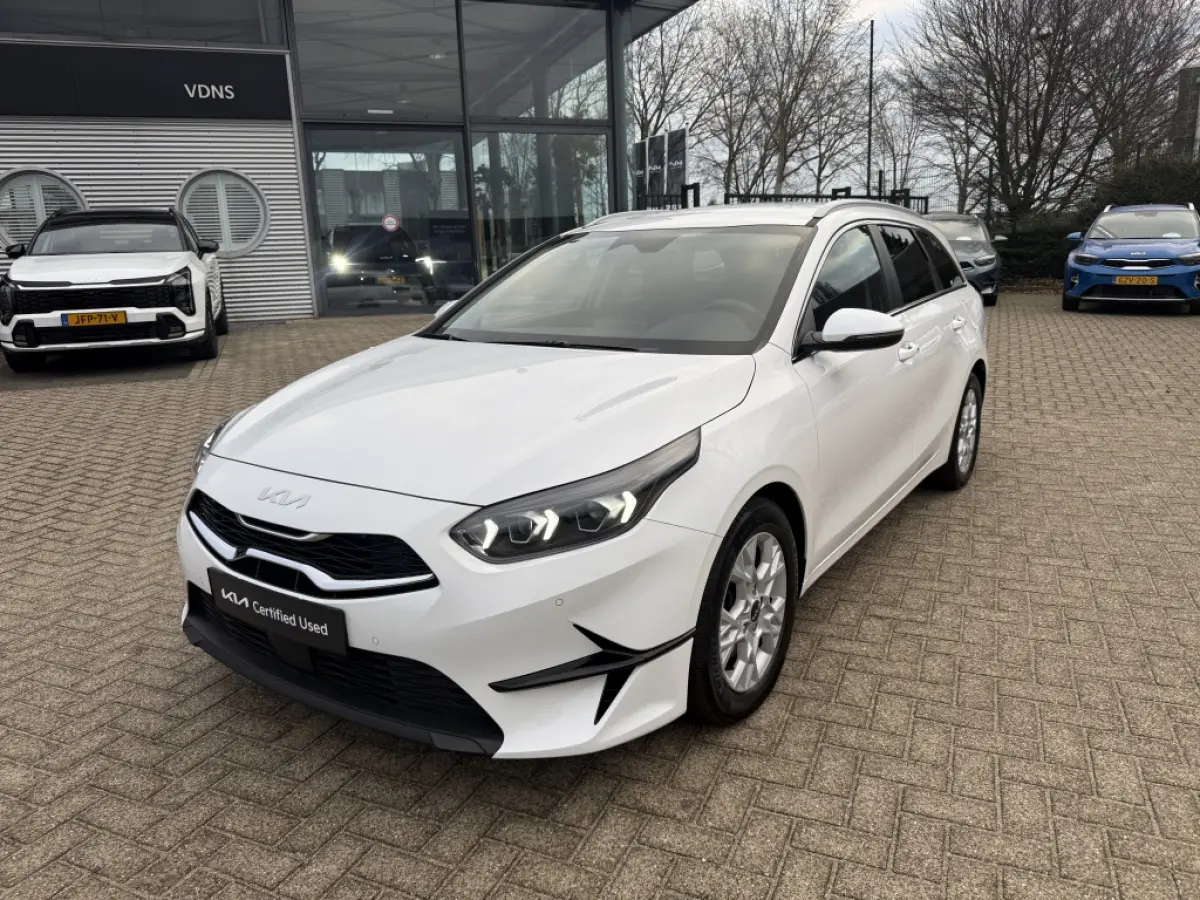 1.0 T-GDi DynamicPlusLine Navi + Camera - ZEER COMPLEET!