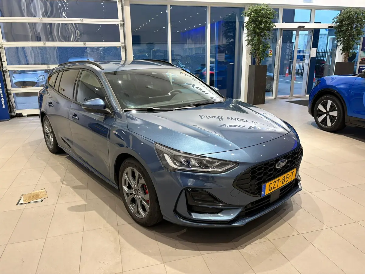 1.0 EcoBoost Hybrid ST Line X | TREKHAAK | ADAPTIVE CRUISE CONTROL | WINTER PAKKET | NAVIGATIE | ACHTERRUITRIJCAMERA | BANG & OLAFSUN |