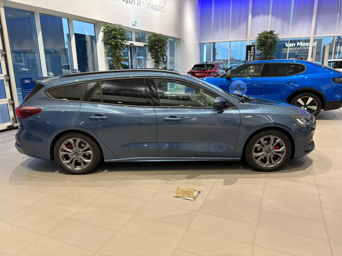 1.0 EcoBoost Hybrid ST Line X | TREKHAAK | ADAPTIVE CRUISE CONTROL | WINTER PAKKET | NAVIGATIE | ACHTERRUITRIJCAMERA | BANG & OLAFSUN |
