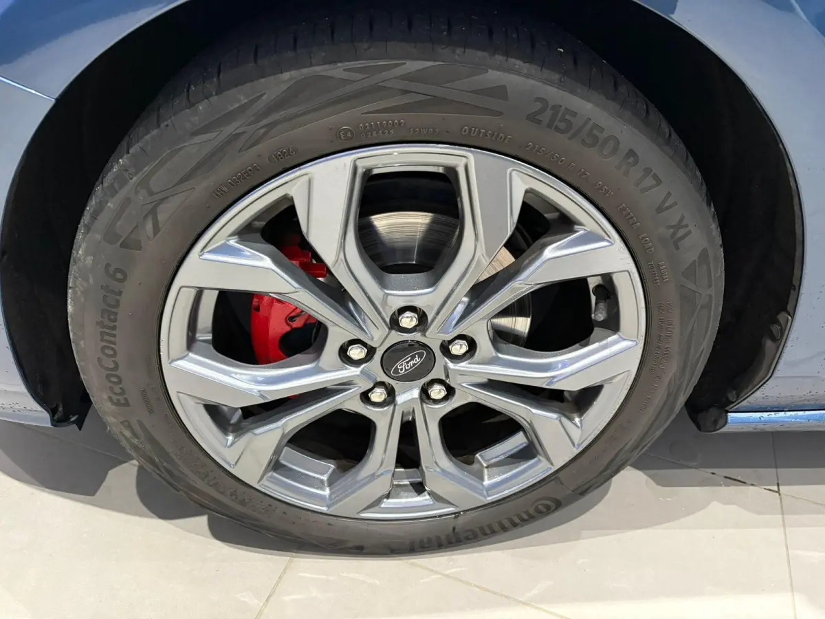 1.0 EcoBoost Hybrid ST Line X | TREKHAAK | ADAPTIVE CRUISE CONTROL | WINTER PAKKET | NAVIGATIE | ACHTERRUITRIJCAMERA | BANG & OLAFSUN |