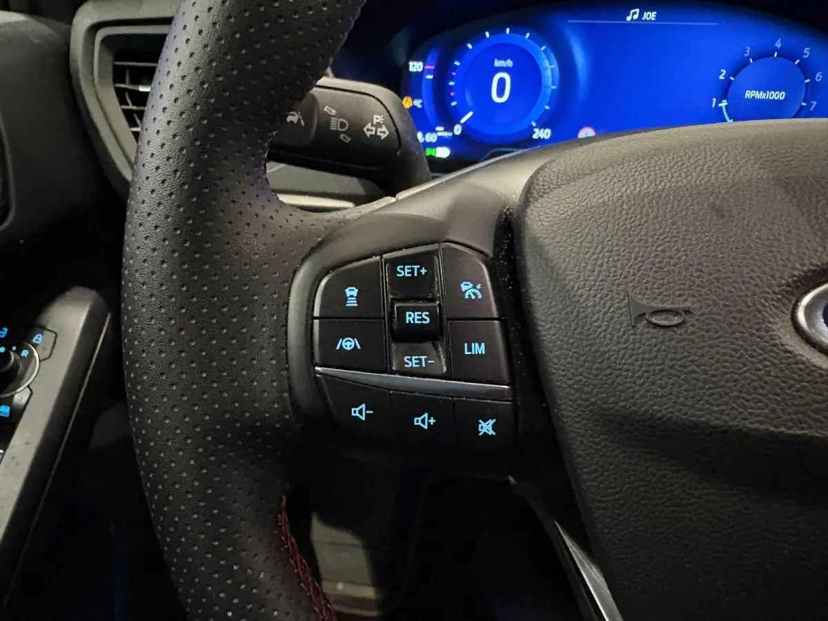 1.0 EcoBoost Hybrid ST Line X | TREKHAAK | ADAPTIVE CRUISE CONTROL | WINTER PAKKET | NAVIGATIE | ACHTERRUITRIJCAMERA | BANG & OLAFSUN |