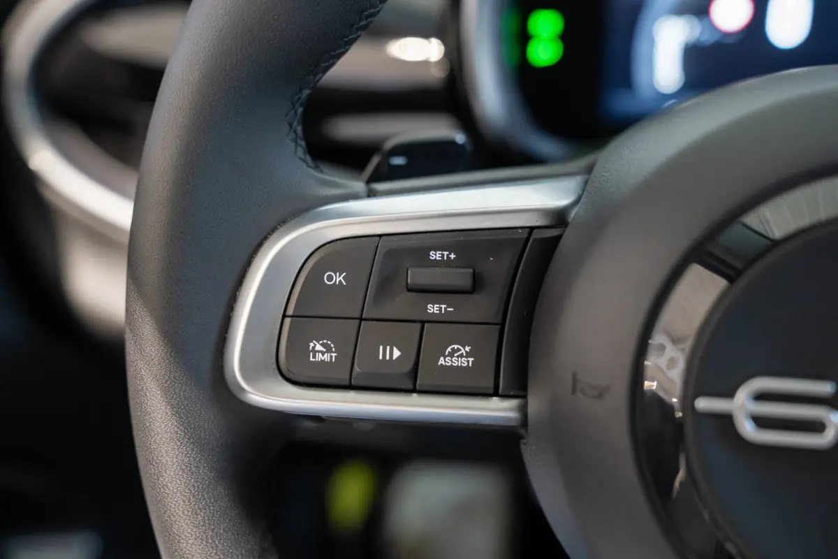 1.2 Hybrid Urban | Apple Carplay & Android Auto | Parkeersensoren | Bluetooth | Cruise Controle | Lichtmetalen velgen |